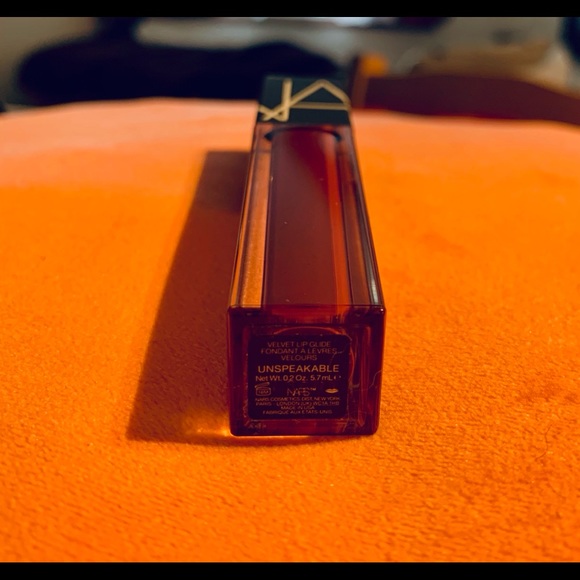 Infallible Glide creamy Lipstick - Picture 3 of 3